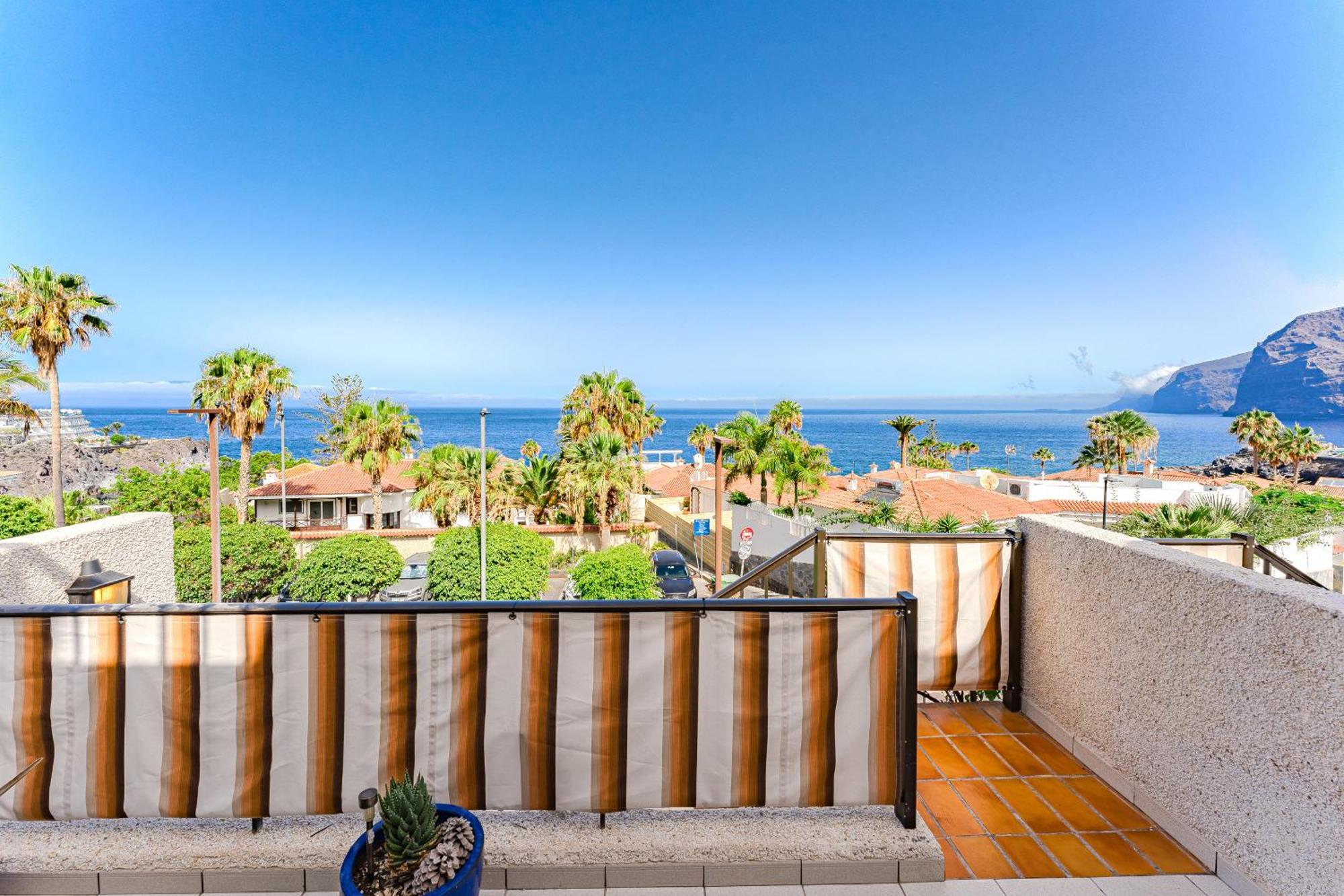 Sea View Apartment Deja Blue - Los Gigantes Puerto de Santiago  Exterior photo